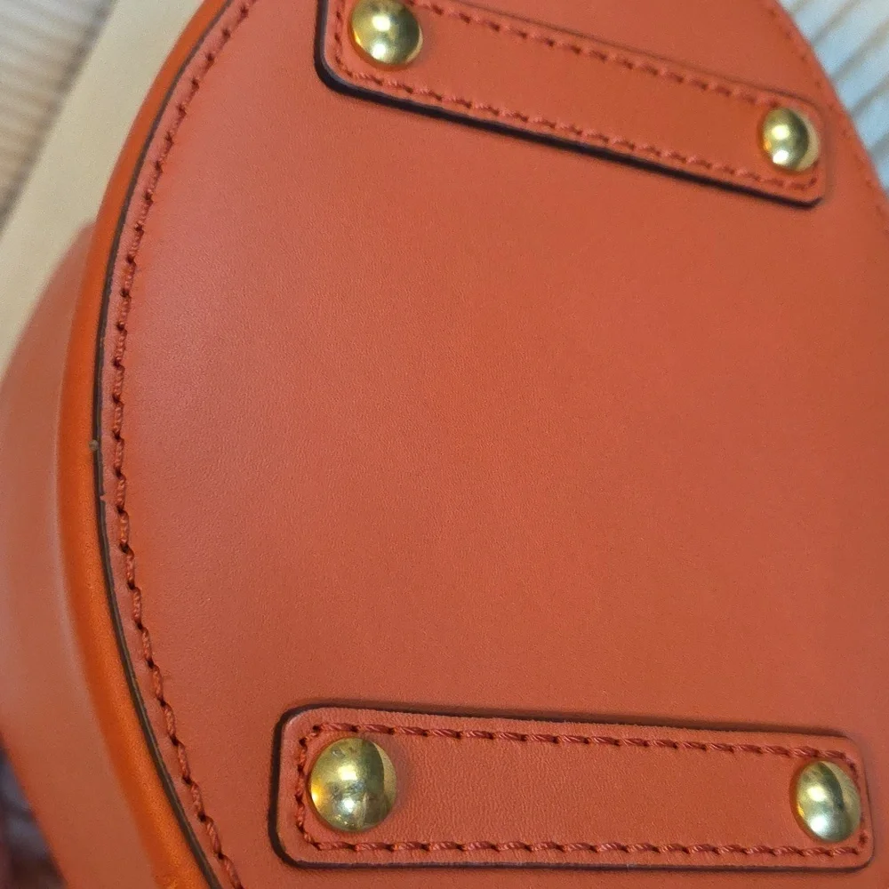 NWT Authentic Burberry Handbag Supple Calfskin Bucket Clementine - Picture 8 of 16